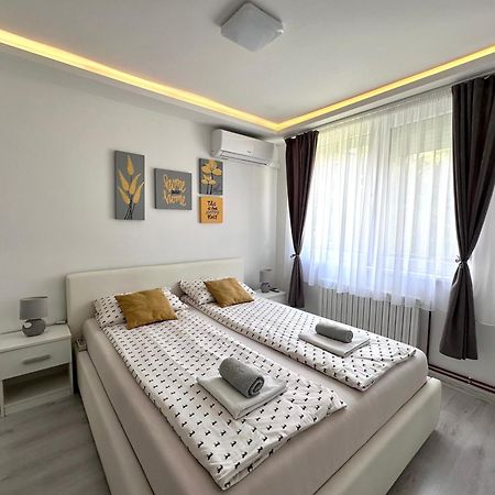 Greylux Heart Of Oldtown Sarajevo Apartment Bagian luar foto